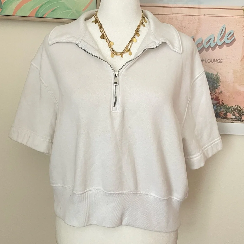 Abercrombie & Fitch Quarter-Zip Short Sleeve Sweatshirt in Medium - Picture 2 of 5